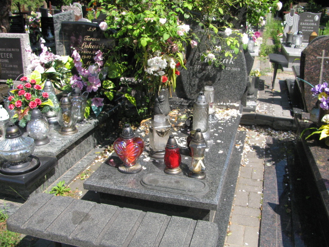 Grób Dariusz Karalus