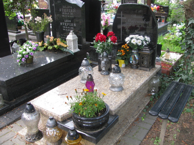 Grób Jerzy Majewski