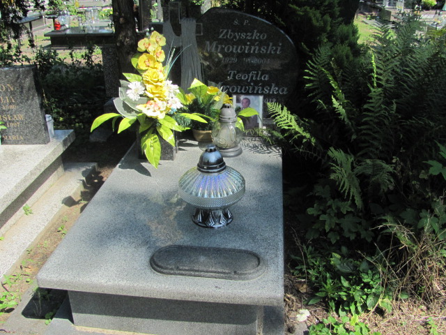 Grób Zbyszko Mrowiński